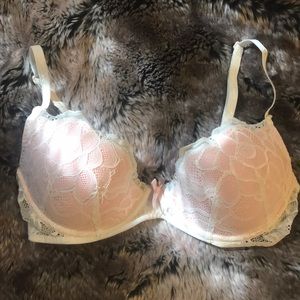 Lightly lined bra